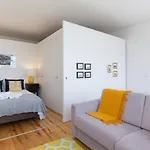 Host Wise - Colorful Stunning Sunlit Flat