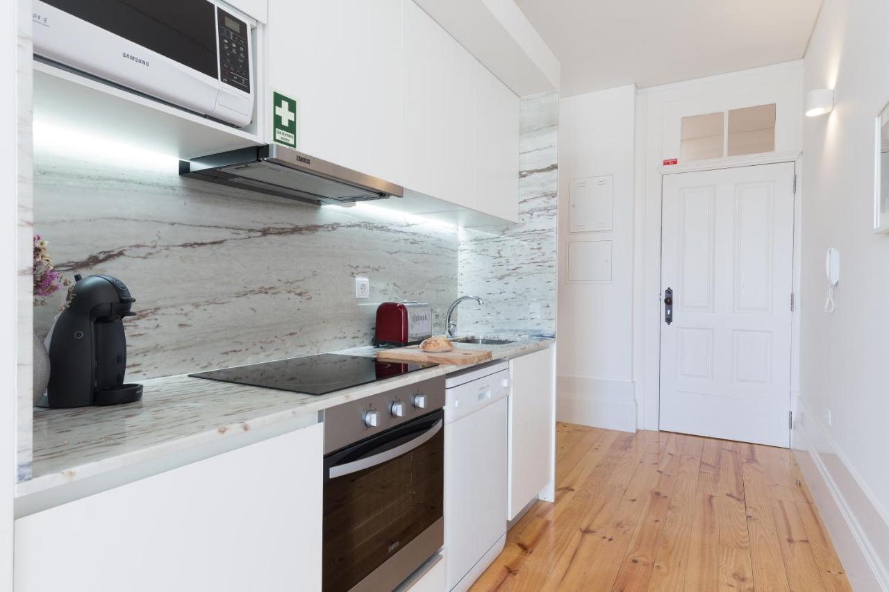 Host Wise - Colorful Stunning Sunlit Flat Apartament Porto