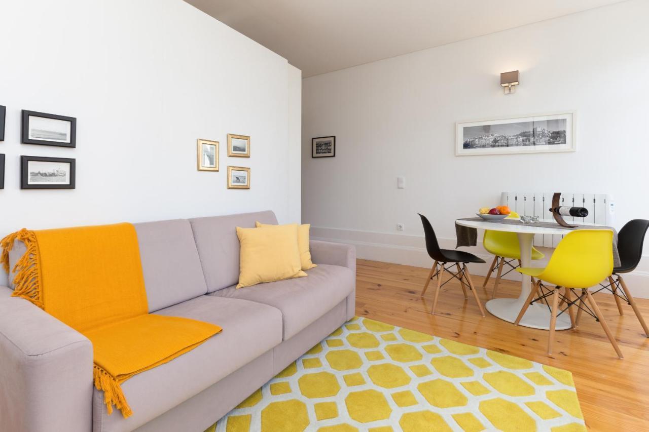 Host Wise - Colorful Stunning Sunlit Flat Apartament