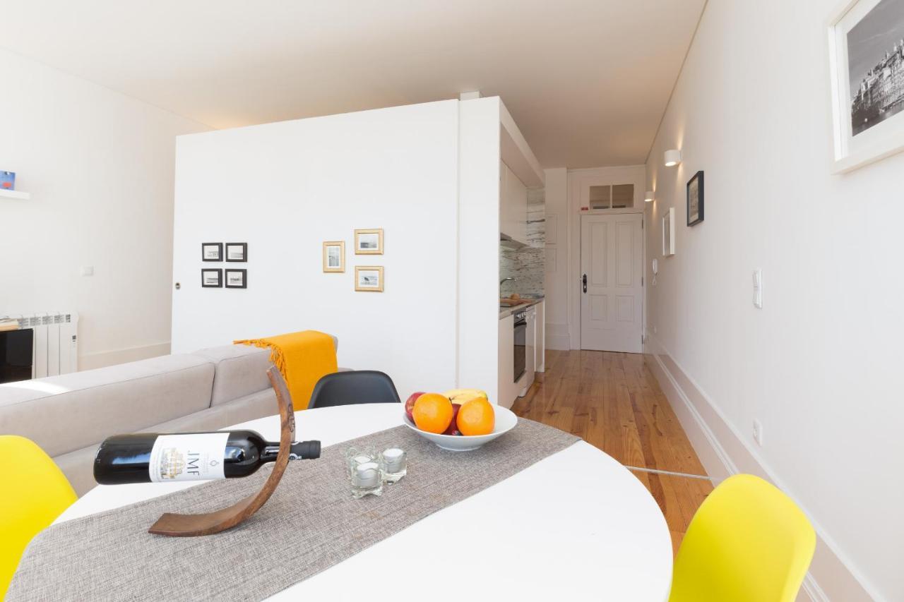 Host Wise - Colorful Stunning Sunlit Flat Porto